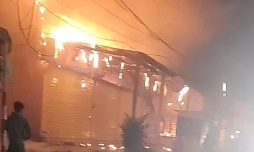 Hiện trường vụ cháy kinh hoàng khiến 2 vợ chồng và 2 con nhỏ tử vong trong đêm