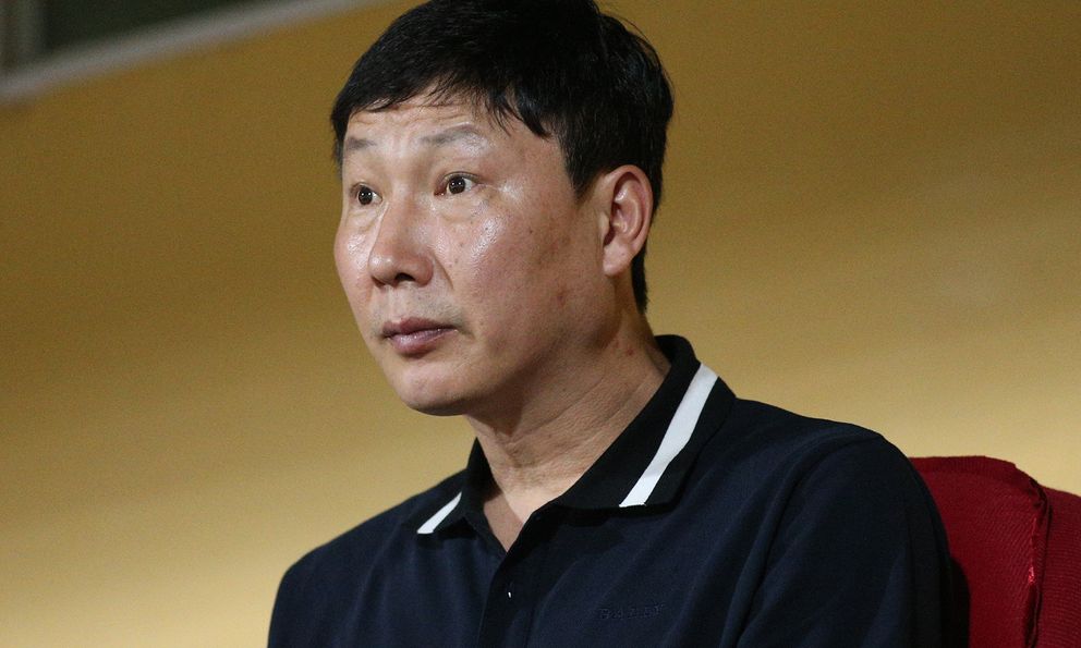 HLV Kim Sang-sik gây tranh cãi vì không bầu Hoàng Đức cho ngôi vị Quả Bóng Vàng Việt Nam