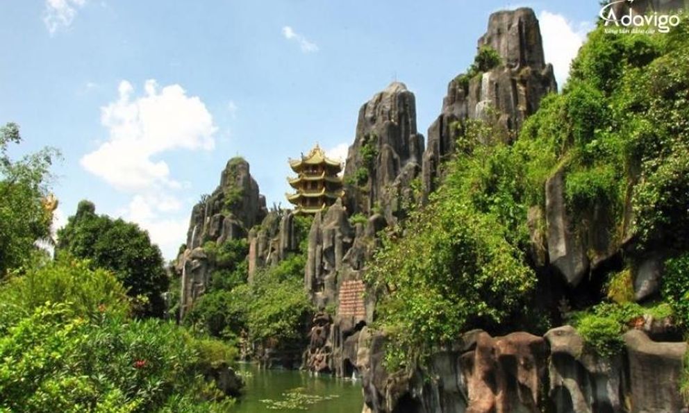 Ngọn núi trong trung tâm Đà Nẵng, thuộc dạng hiếm ở Việt Nam, chỉ hơn 100m, thuộc di tích Quốc gia đặc biệt