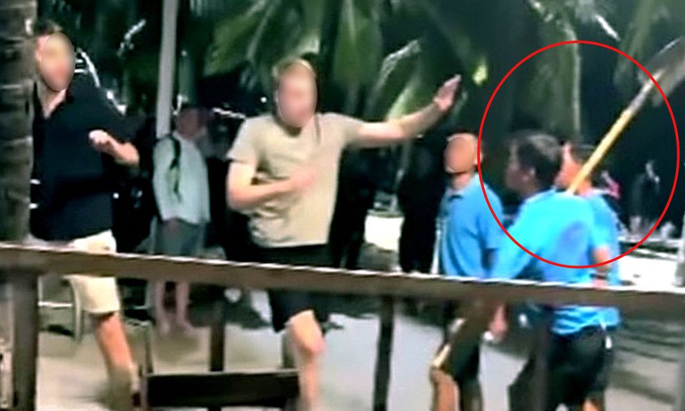 Vụ nhóm người cầm xẻng đòi đánh khách Tây ở Nha Trang: Hé lộ nguồn cơn