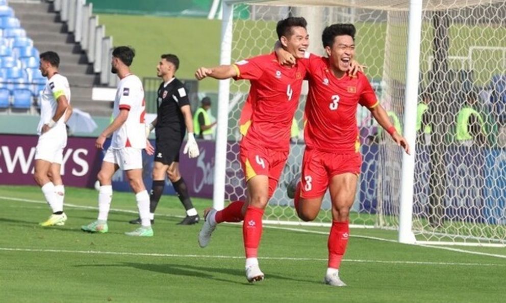 Báo Hàn Quốc: “HLV Kim Sang-sik có phép màu, U23 Việt Nam quá hoản hảo”