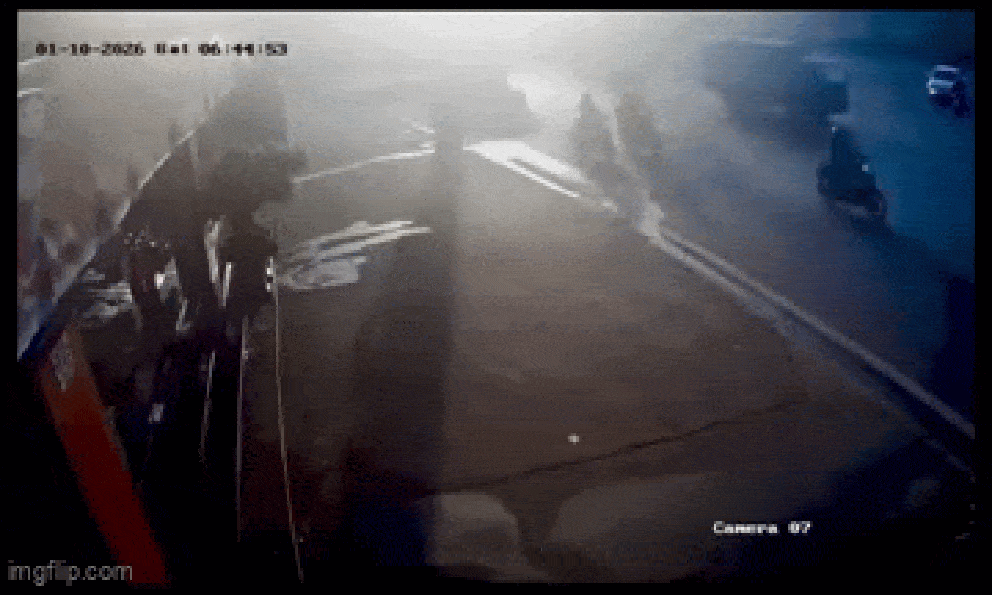 2 anh em đèo nhau đi làm gặp tai nạn thương vong: Camera hé lộ diễn biến thương tâm lúc sáng sớm