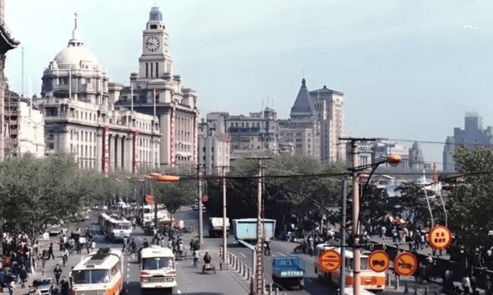 Ảnh cũ Thượng Hải thập niên 1980: Phương tiện này thống trị đường phố, có nơi 40 năm chưa hề khác