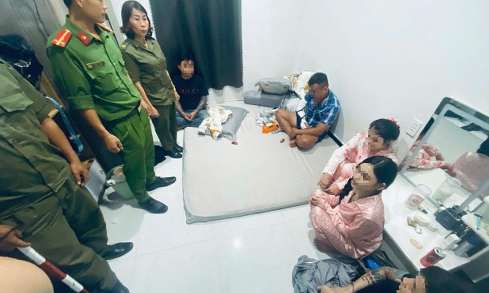 Bắt Đặng Thị Hồng Thi và Phan Thị Hải Yến cùng SN 2006