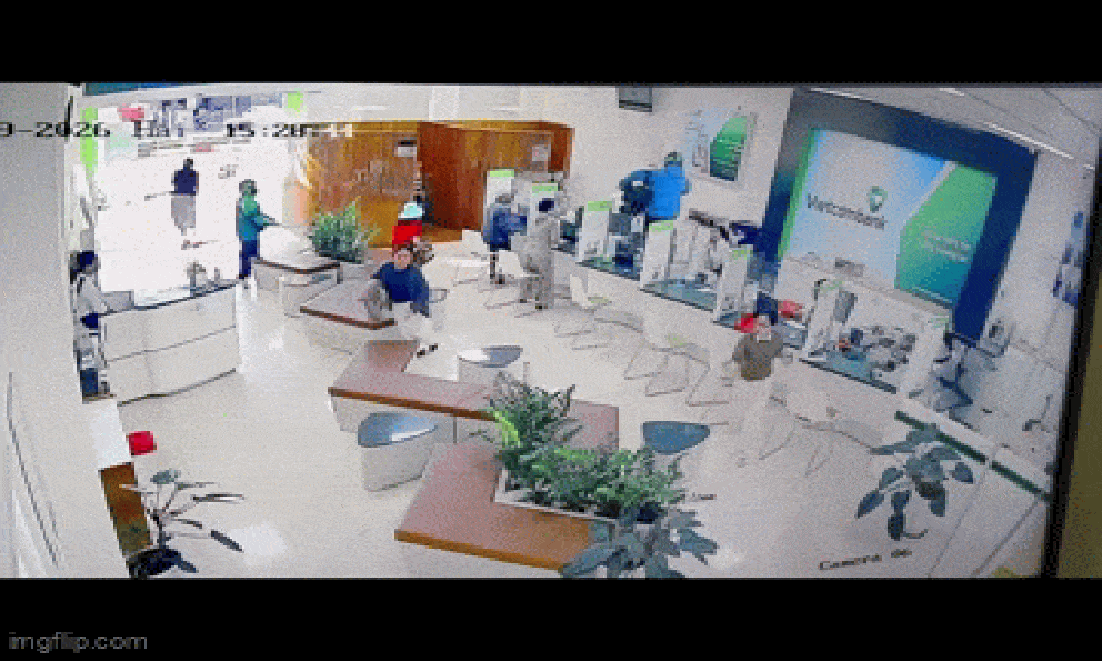 Vụ cướp ngân hàng ở Gia Lai: Tiền được nhân viên giấu vào sọt rác