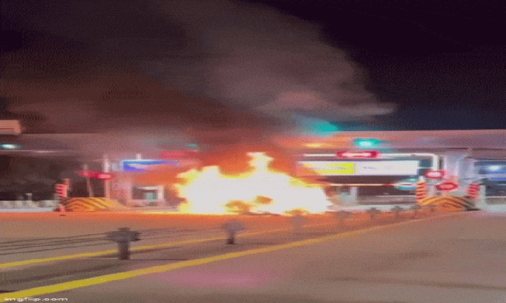 Con gái xin đi chơi với bạn trai, rạng sáng hôm sau bố mẹ nghe tin dữ khi chiếc ô tô chở con bốc cháy