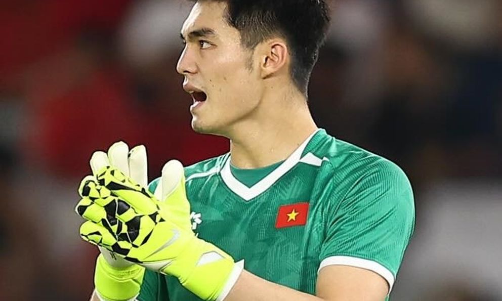 Thủ môn U23 Việt Nam: “U23 Trung Quốc trận nay chơi khác quá, sắc bén bất ngờ”