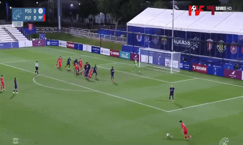 Chân sút 16 tuổi ghi bàn như Đình Bắc, đội bóng Việt Nam gây sốc khi buộc PSG phải chia điểm