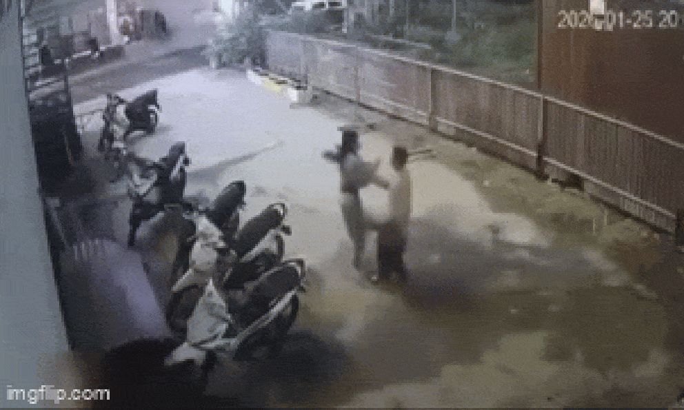 Công nhân đâm chết bạn gái tại quán karaoke ở Bắc Ninh: Camera hé lộ nguồn cơn