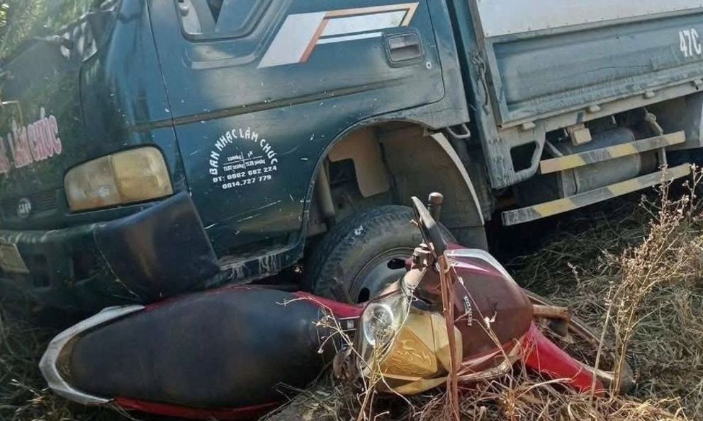 Hiện trường vụ xe tải không người lái trôi tự do, tông tử vong cháu bé 10 tuổi