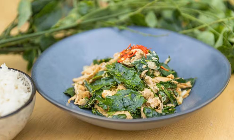 Loại rau nhiều sắt gấp 6 lần thịt bò, được bán quanh năm ở chợ Việt: Không phải ai cũng biết để ăn