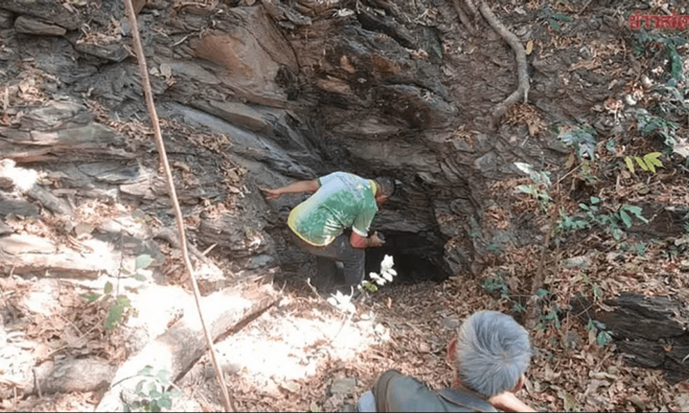 Gia súc liên tục mất tích, dân làng hoang mang kéo đi tìm con lươn 800 năm tuổi