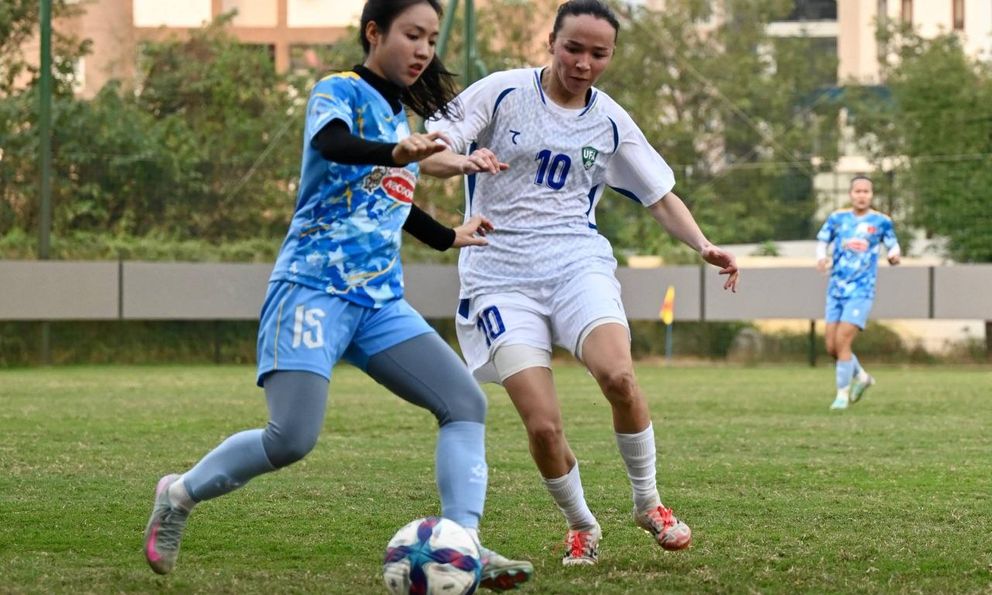 Tuyển Việt Nam bất ngờ thua 2-6 trước Uzbekistan