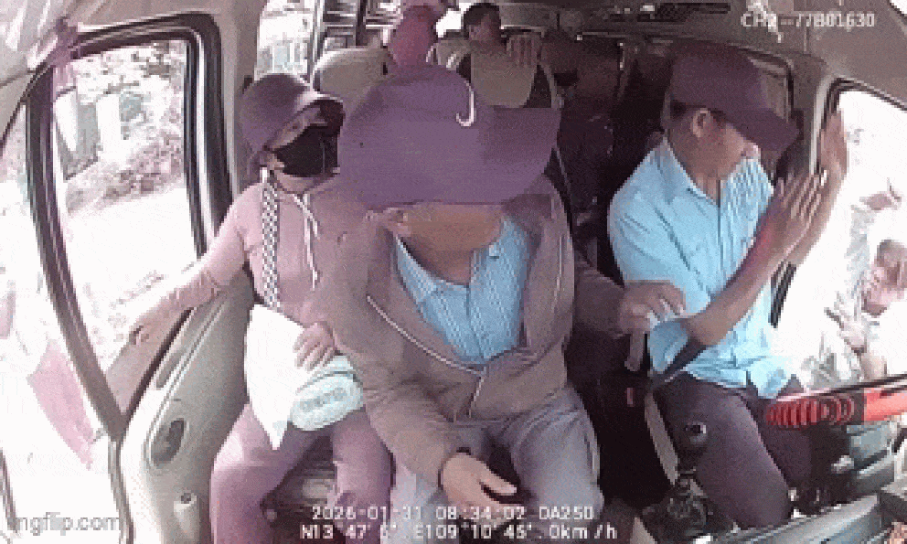 Bất thường tài xế xe khách bị hành hung giữa đường: Tình trạng sức khỏe hiện tại