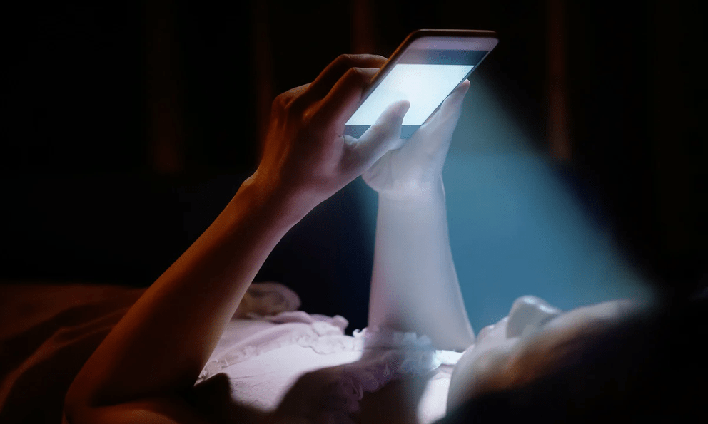 Nhìn thấu nỗi lòng FOMO để được bình yên thực sự: Bởi cuộc đời không phải cuộc đua Like