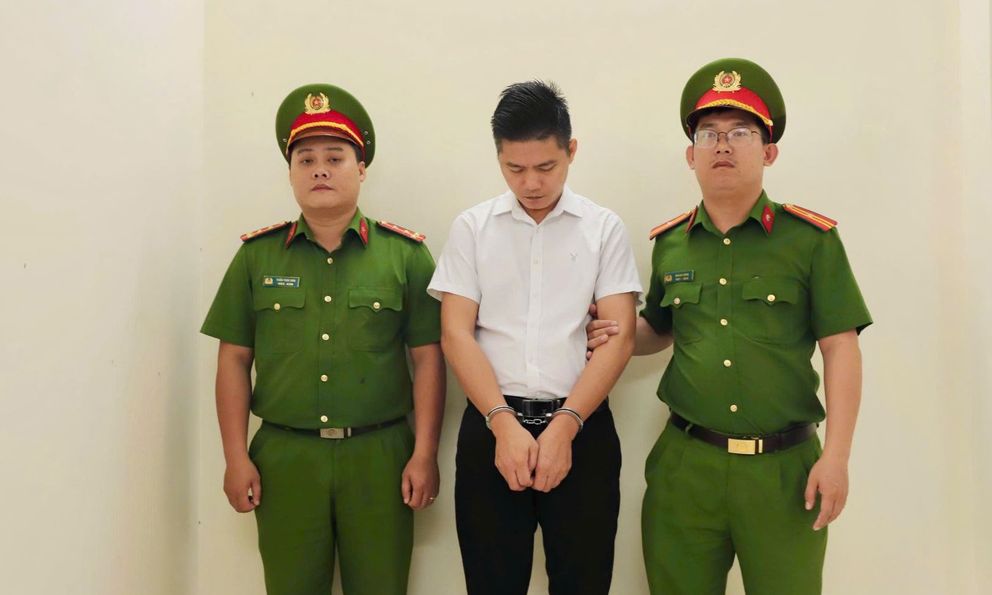 Bắt tạm giam một đối tượng vi phạm quy định về bảo vệ động vật nguy cấp quý hiếm