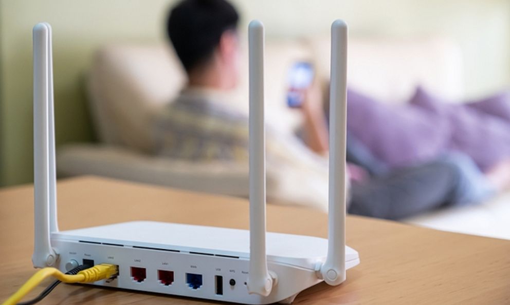 Thông báo đặc biệt tới các gia đình dùng Internet cáp quang: 3 nhà mạng đồng loạt tăng giá gói cước