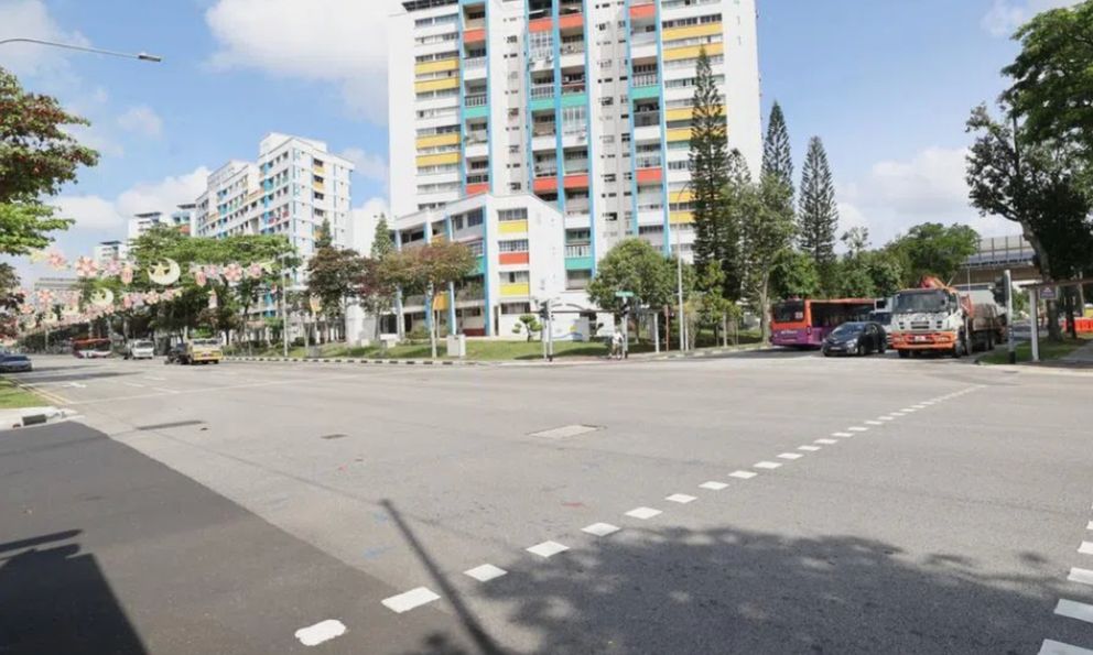  Vừa cưới chưa lâu, người phụ nữ đạp xe đi mua đồ ăn gặp tai nạn xe tải, tử vong