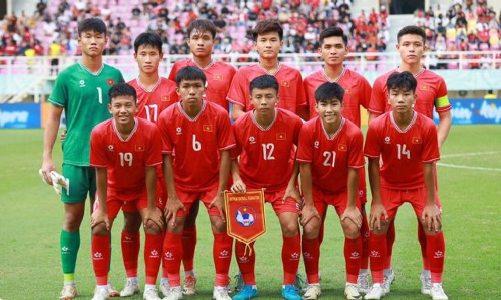 Tuyển Trung Quốc sẽ đại bại trước khi tranh vé World Cup với tuyển Việt Nam?