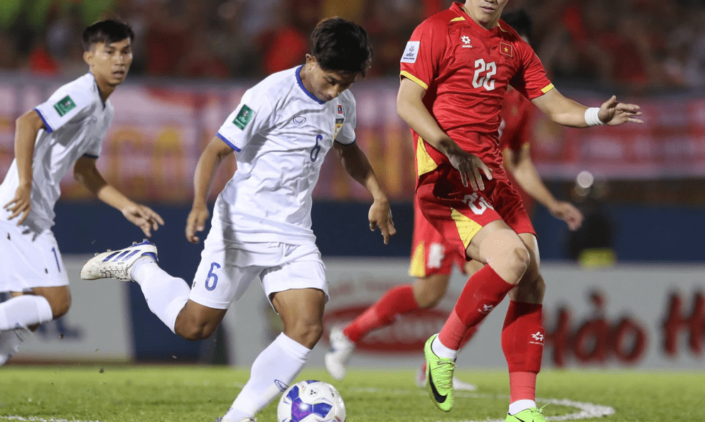 Thầy Kim Sang-sik ra quyết định 