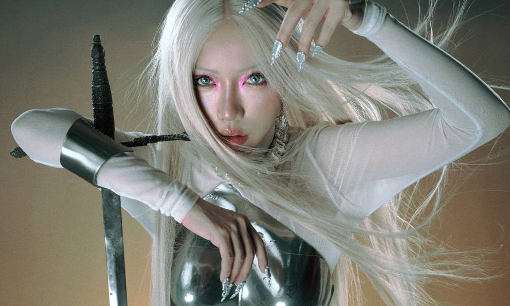 Phùng Khánh Linh tung 