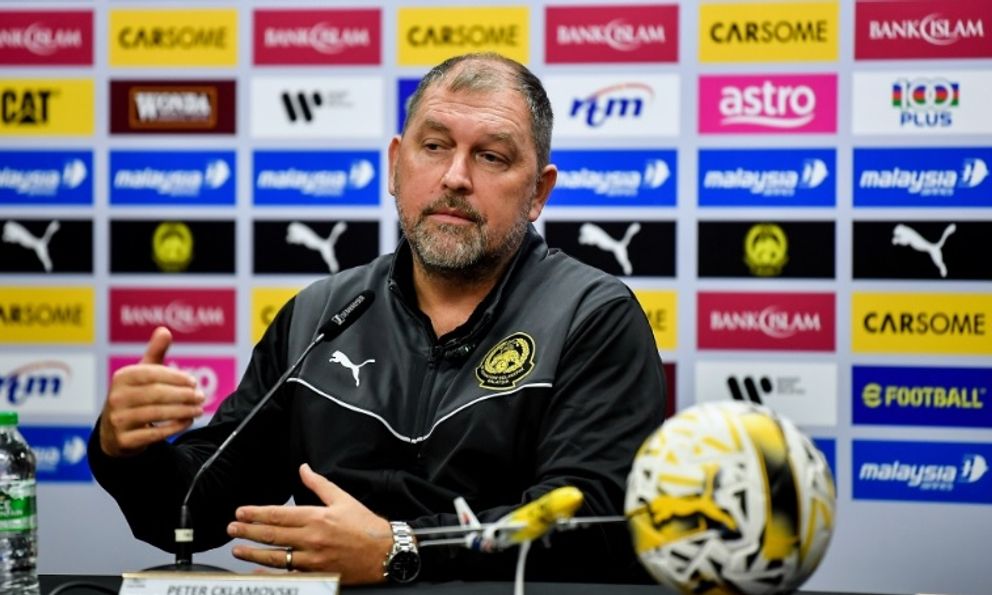 HLV Malaysia: “Việc bị xử thua tuyển Việt Nam khiến chúng tôi đau lòng”