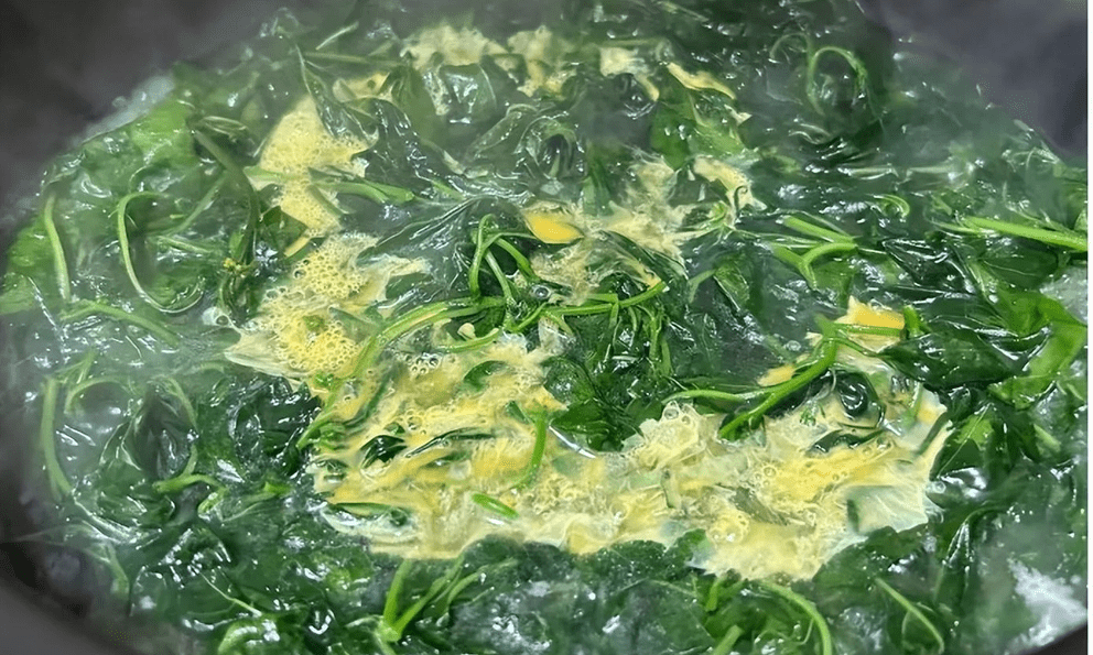 Loại rau mọc dại khắp bờ bụi, được ví là “vũ khí” chống ung thư, tiểu đường: Tiếc là ít người biết để ăn