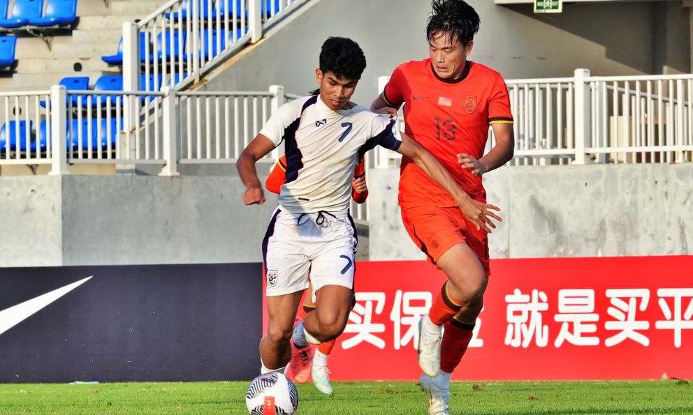 Tuyển Thái Lan so tài với Trung Quốc