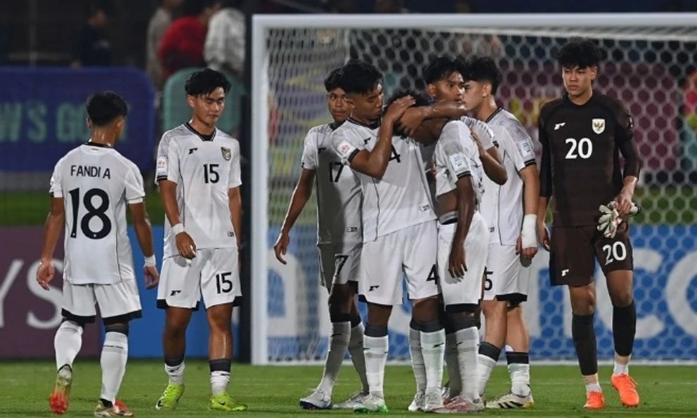 Tuyển Indonesia vỡ trận, thảm bại khó ngờ trước khi gặp tuyển Việt Nam