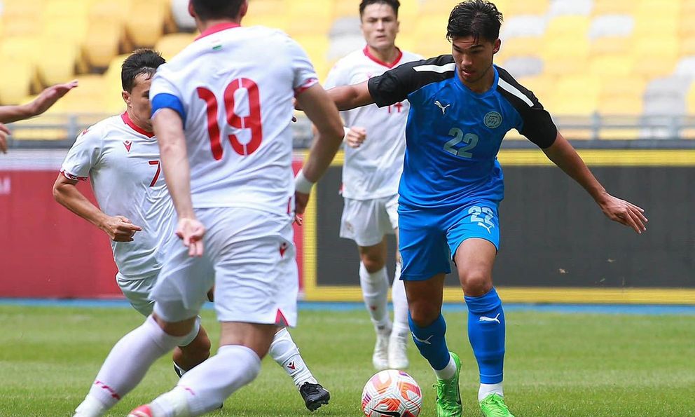 Dùng đội hình 10 cầu thủ nhập tịch, đội bóng Đông Nam Á vẫn mất vé Asian Cup trong gang tấc