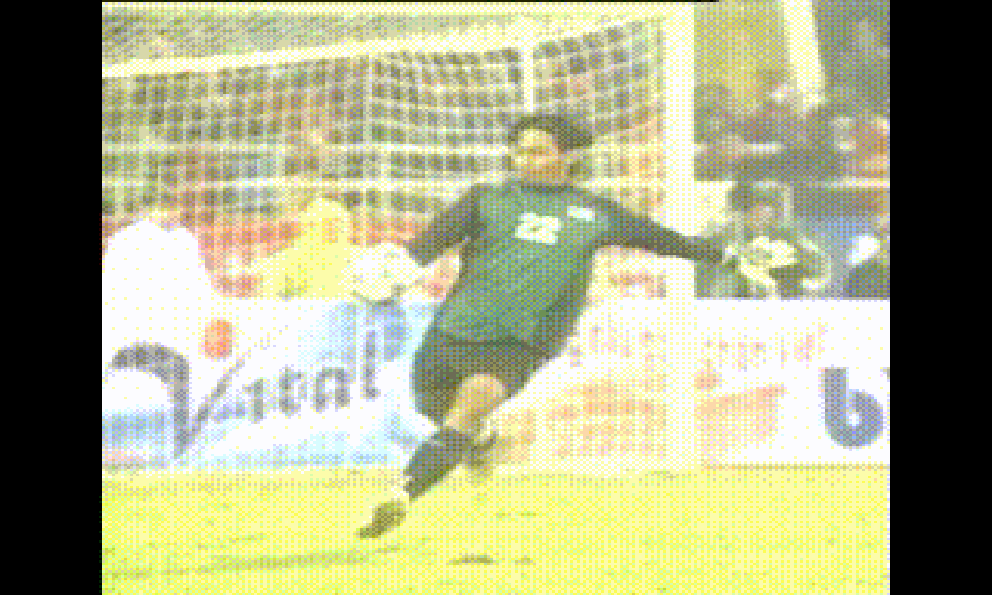 Ly kỳ 2 siêu phẩm khi Việt Nam đấu Malaysia: Kẻ phát bóng ghi bàn từ vòng cấm, người lập công ở cự ly 70m