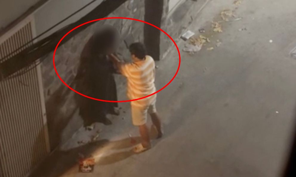 Phẫn nộ clip cô gái bị gã đàn ông hành hung, dở trò đồi bại trong hẻm vắng ở TP.HCM: Danh tính nghi phạm