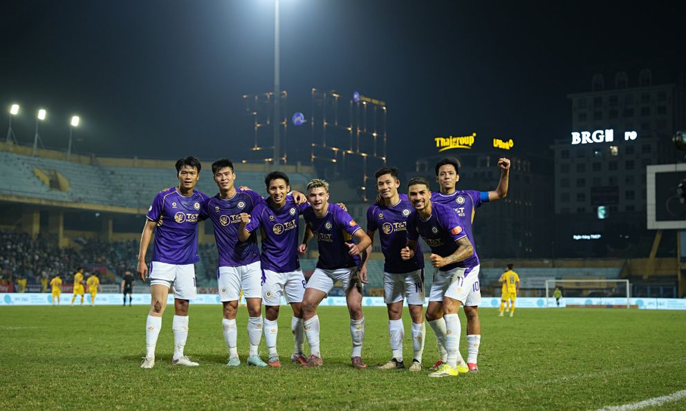 Giải Việt Nam vượt qua Trung Quốc, bỏ xa Indonesia và Malaysia trên BXH thế giới