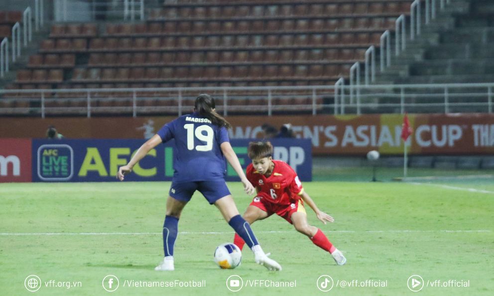 Thắng Việt Nam 4-1, HLV tuyển Thái Lan: 