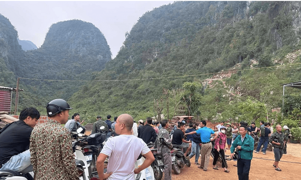 Ông Dương điêu khắc lăng mộ mất tích, hàng trăm người lên núi tìm: Thấy xe máy cách nhà 10km