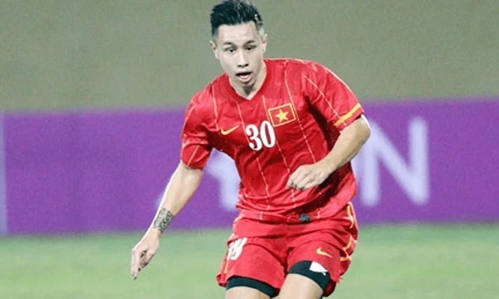 Cựu tuyển thủ Việt Nam nhận bằng HLV tại châu Âu