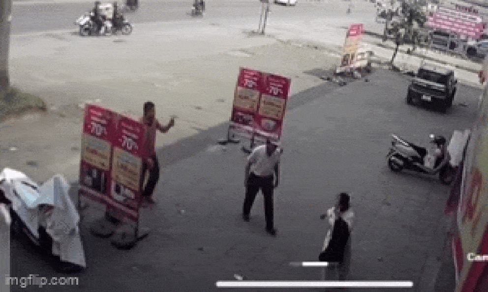 Danh tính tài xế taxi dùng gạch tấn công khách, cam kết một điều 