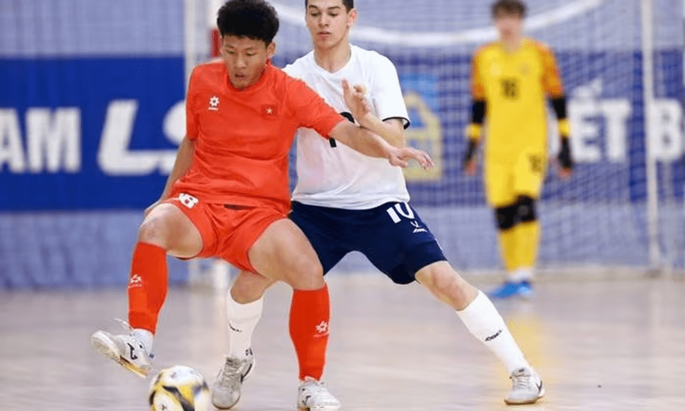 Sau trận thua 14 bàn, tuyển Việt Nam chơi kiên cường, thu về bài học quý khi tái đấu đội bóng châu Âu