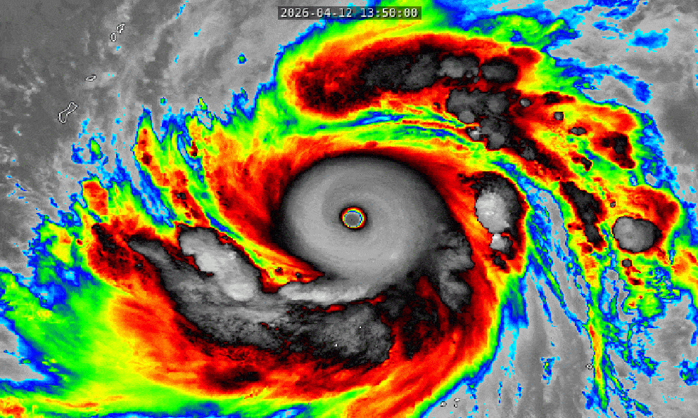 Siêu bão đầu tiên xuất hiện tại 