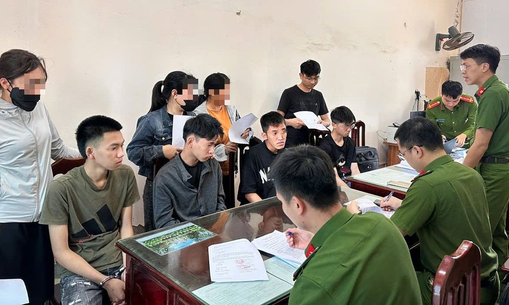 Ninh Bình: Bắt tạm giam nhóm thanh niên dùng chai, gạch, hung khí 