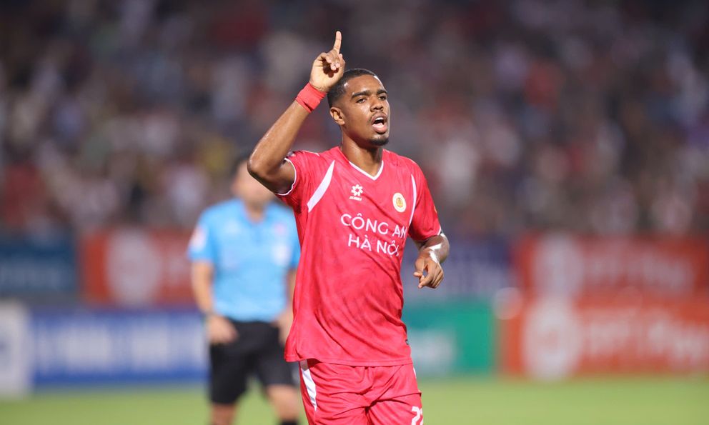 ĐTVN sắp có chân sút nhập tịch mới gốc Brazil: Trẻ hơn Xuân Son 1 tuổi, ghi 45 bàn ở V.League