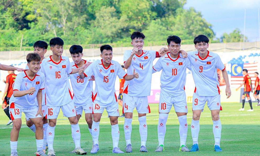 AFF Cup: Tuyển Việt Nam vào bán kết với ngôi đầu, Indonesia bị loại cay đắng trên sân nhà