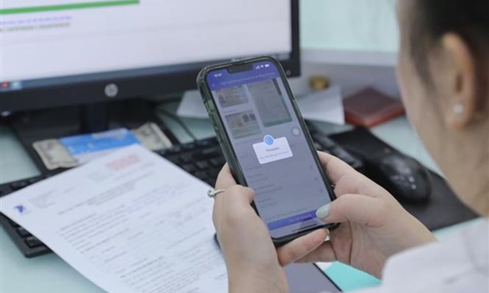 Quy định vừa có hiệu lực từ 15/4, tất cả các chủ thuê bao di động chú ý