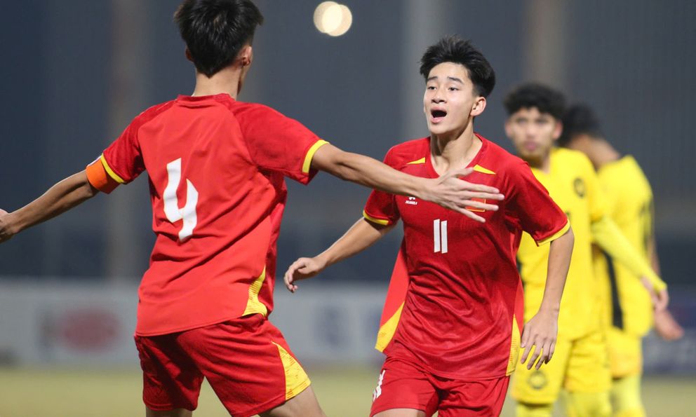 Tái đấu tuyển Malaysia ở chung kết, CĐV Việt Nam nhắc lại “cơn ác mộng” 17 năm trước để cảnh báo