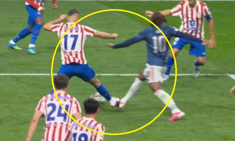 CĐV Arsenal dậy sóng, chỉ trích trọng tài sau trận đấu gây tranh cãi