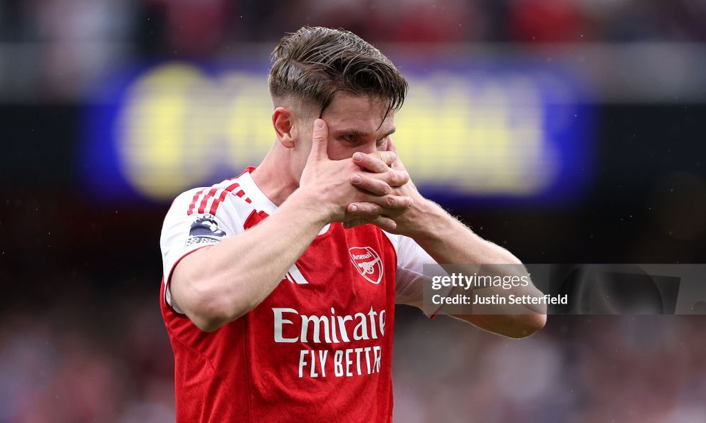Bùng nổ với “mưa bàn thắng”, Arsenal tiến bước dài trong cuộc đua vô địch Ngoại hạng Anh