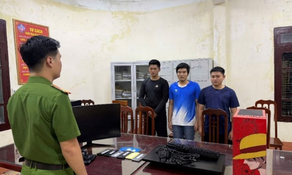 Ra lệnh bắt tạm giam 