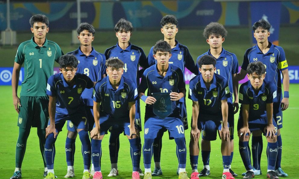 HLV Thái Lan buồn thiu, cất lời xin lỗi sau trận thua khiến lỡ tấm vé World Cup