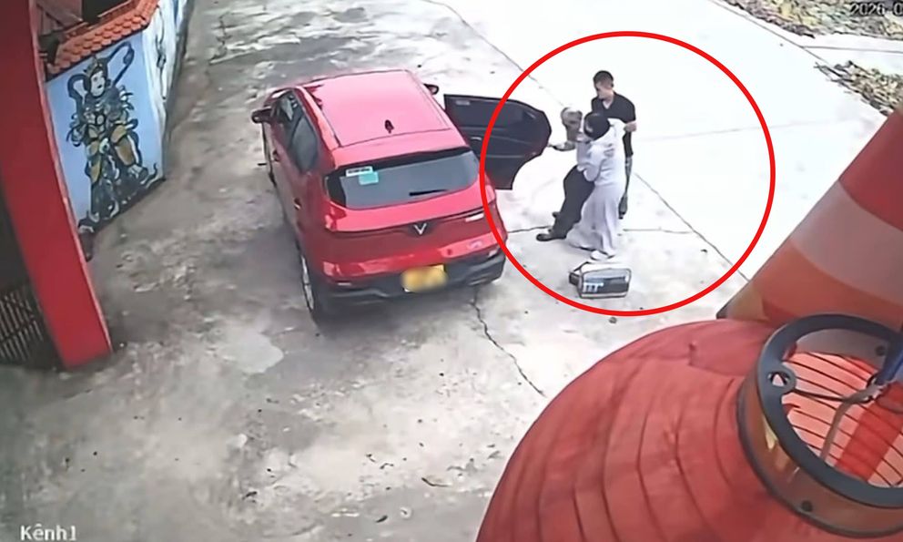 Vụ cụ ông bị bỏ trước cổng chùa ở Hải Phòng: Gia đình nói có “nỗi khổ tâm riêng”
