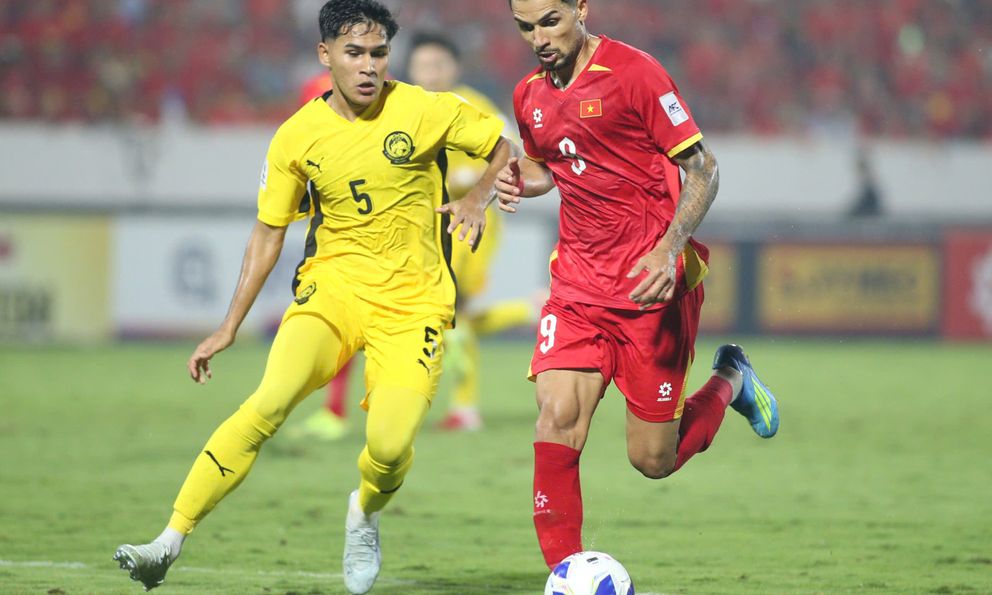 Bóng đá Việt Nam bị AFC phạt nặng sau trận thắng Malaysia: Mắc 2 lỗi, VFF phải nộp tiền trong 30 ngày